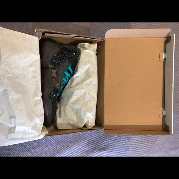HARDEN VOL. 4 SHOES Never Worn - Picture 5 of 7